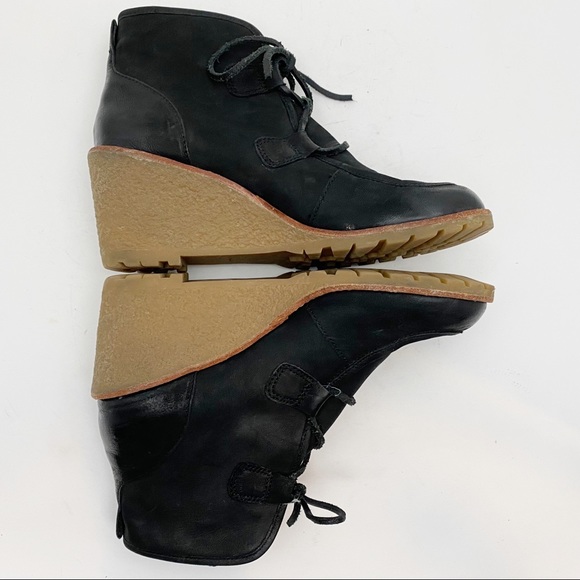 G.H. BASS & Co. Teresa Black Wedge Heel Lace Up Ankle Boots - Size 9M - Picture 2 of 6